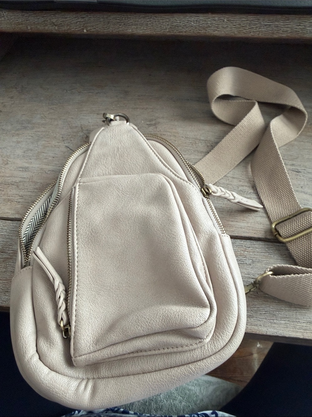 Urban Expressions Cream Leather Crossbody Sling Bag - Cream - Picture 1 of 6